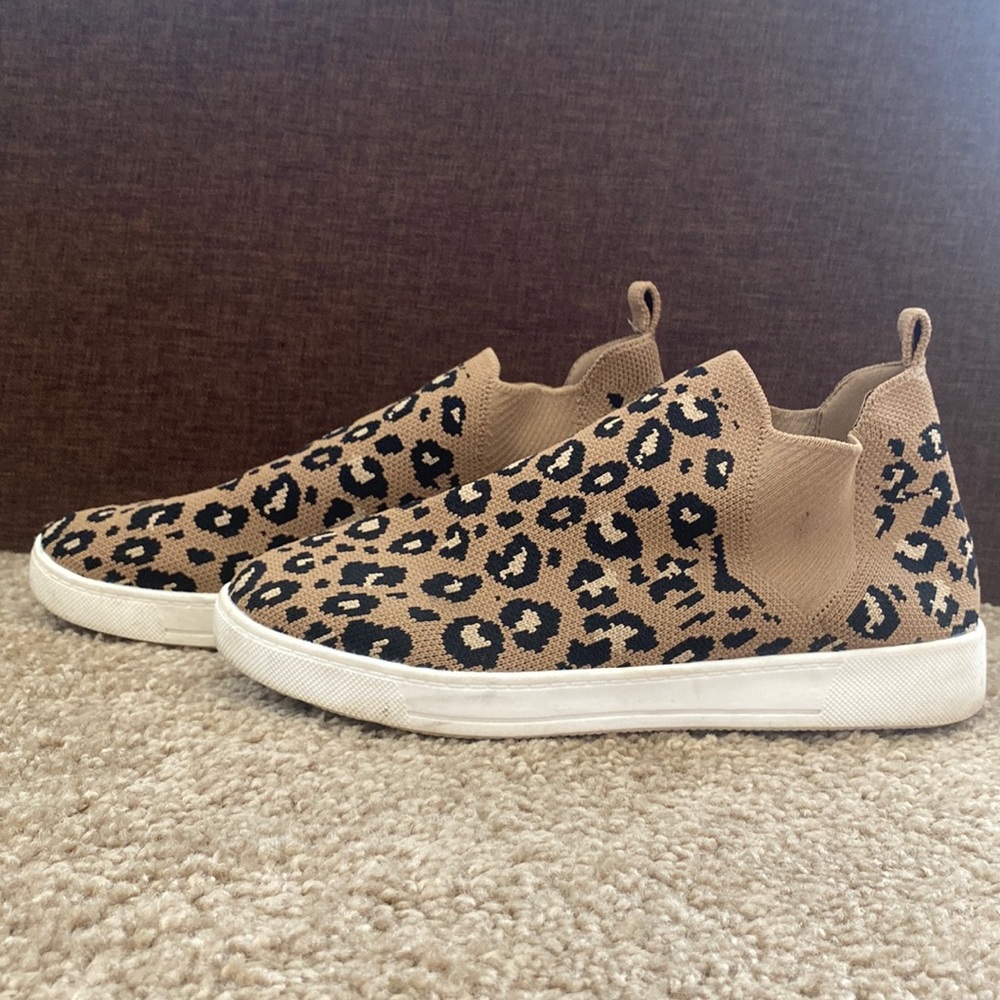 Sonoma cheetah high top slip one. Women’s 6